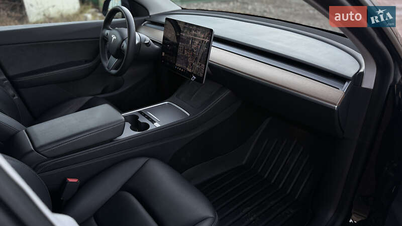 Внедорожник / Кроссовер Tesla Model Y 2021 в Львове