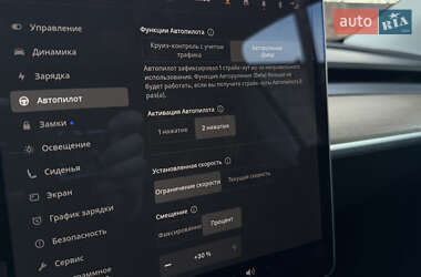 Внедорожник / Кроссовер Tesla Model Y 2021 в Львове