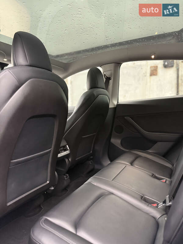 Внедорожник / Кроссовер Tesla Model Y 2020 в Львове