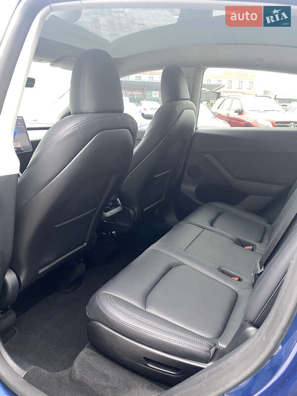 Позашляховик / Кросовер Tesla Model Y 2024 в Києві