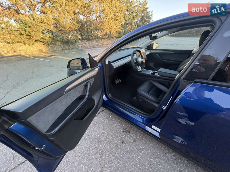 Внедорожник / Кроссовер Tesla Model Y 2024 в Виннице