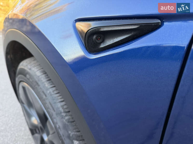 Внедорожник / Кроссовер Tesla Model Y 2024 в Виннице