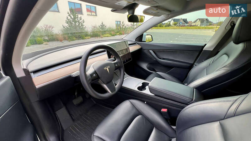 Внедорожник / Кроссовер Tesla Model Y 2021 в Луцке