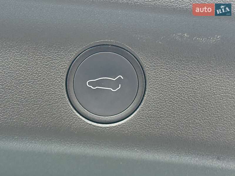 Внедорожник / Кроссовер Tesla Model Y 2020 в Одессе