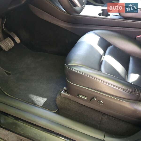 Внедорожник / Кроссовер Tesla Model Y 2022 в Луцке