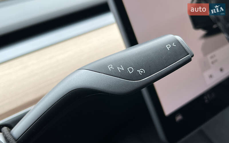 Внедорожник / Кроссовер Tesla Model Y 2024 в Львове