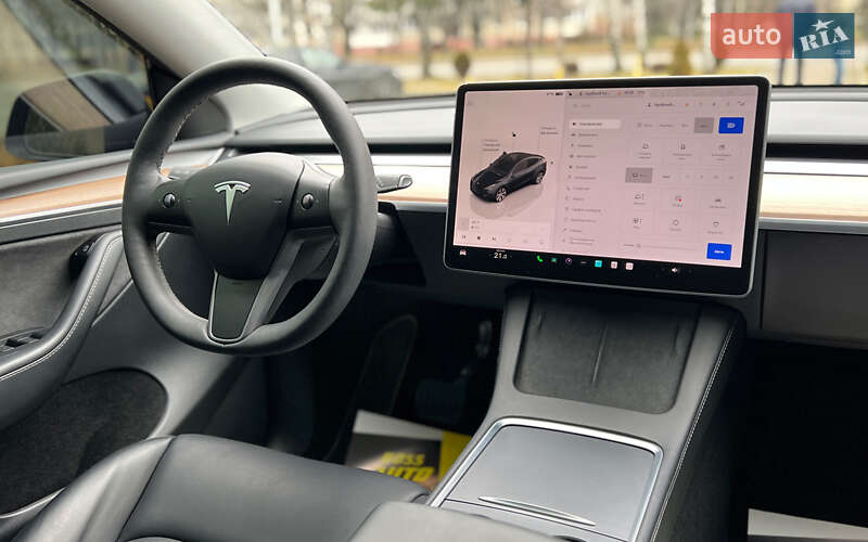 Внедорожник / Кроссовер Tesla Model Y 2024 в Львове