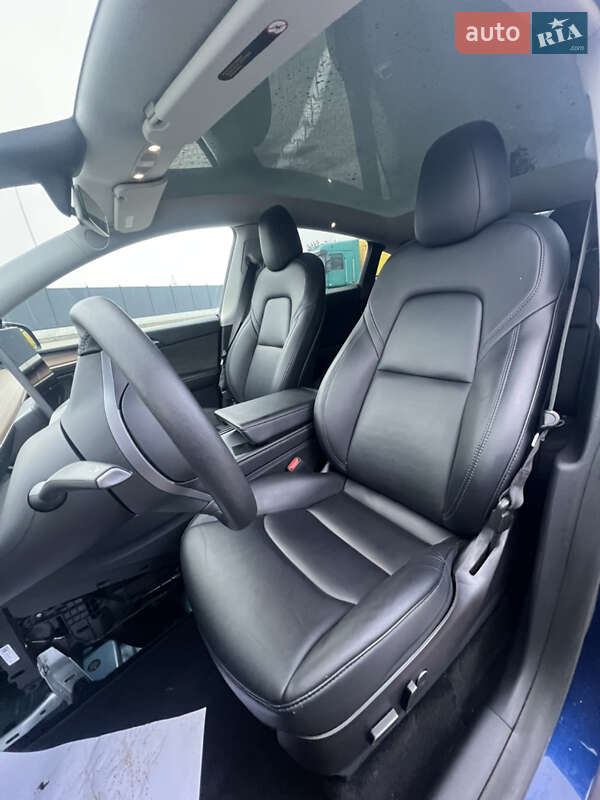 Внедорожник / Кроссовер Tesla Model Y 2023 в Луцке