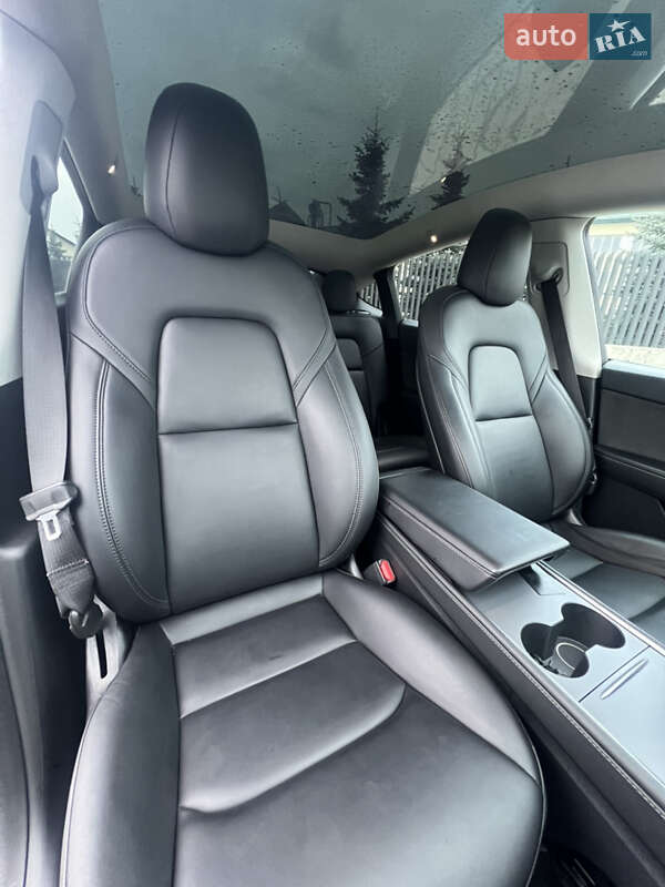 Внедорожник / Кроссовер Tesla Model Y 2023 в Луцке