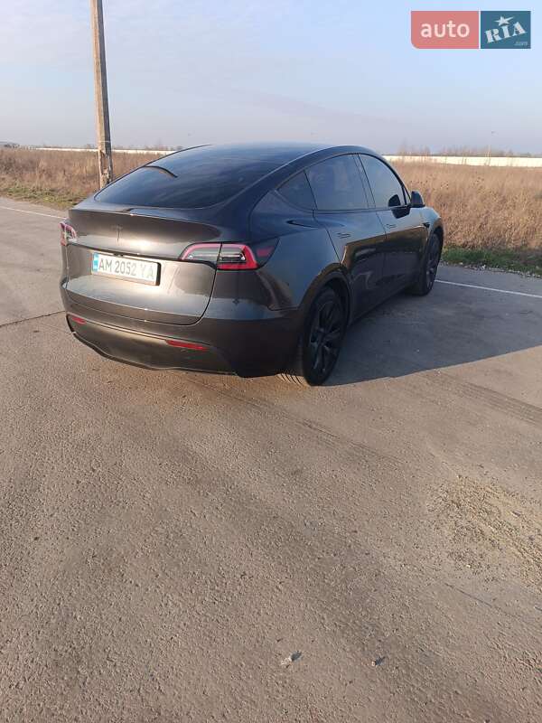 Внедорожник / Кроссовер Tesla Model Y 2024 в Коростене