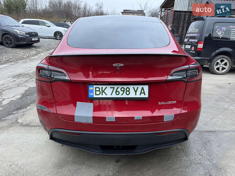 Внедорожник / Кроссовер Tesla Model Y 2021 в Ровно