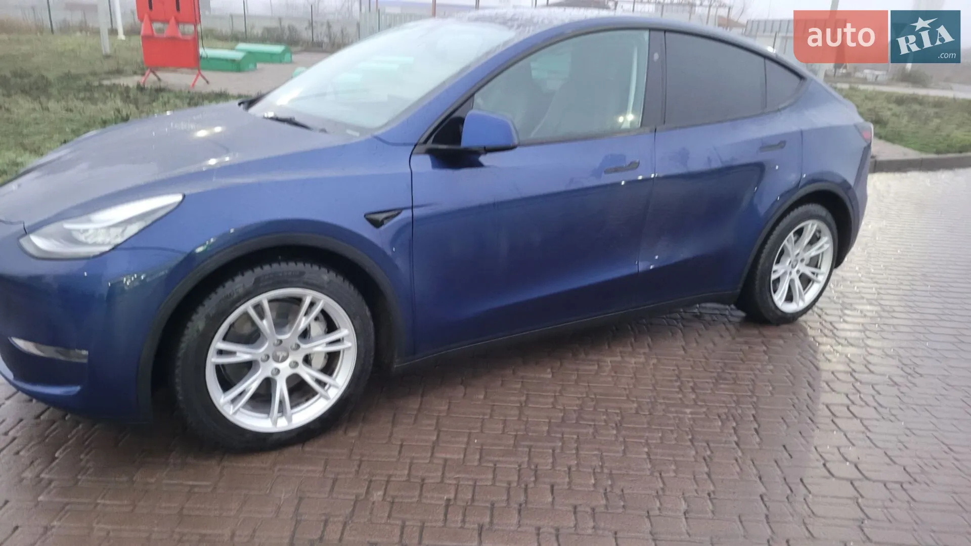 2023 Tesla Model Y - фото 1