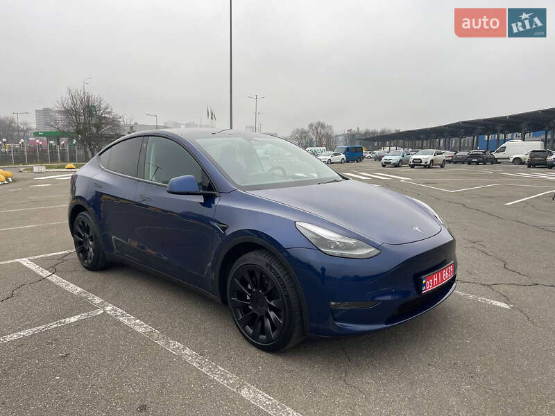 Внедорожник / Кроссовер Tesla Model Y 2023 в Киеве