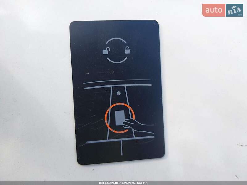 Внедорожник / Кроссовер Tesla Model Y 2023 в Львове