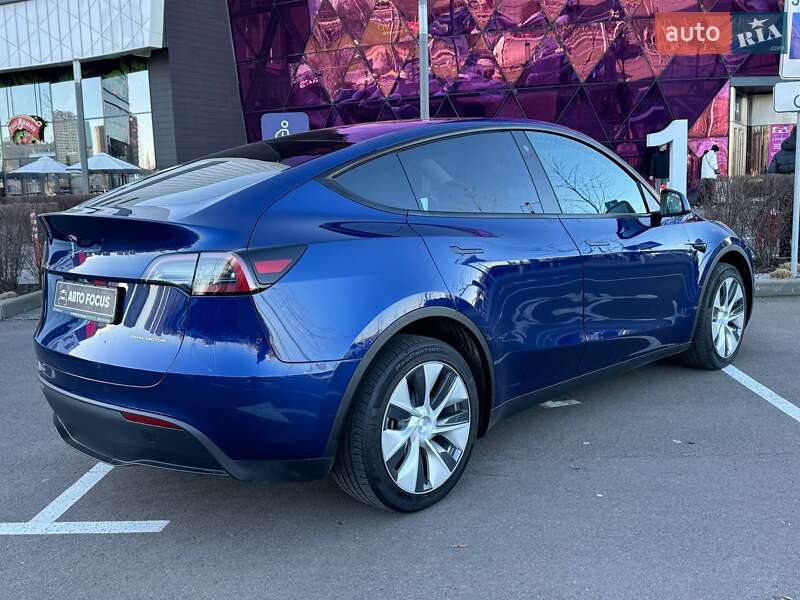 Внедорожник / Кроссовер Tesla Model Y 2023 в Киеве