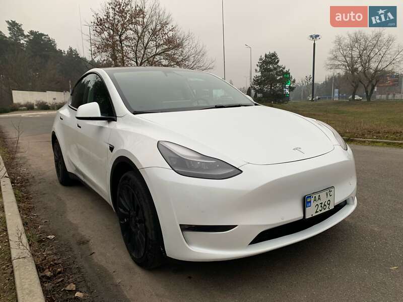 Внедорожник / Кроссовер Tesla Model Y 2020 в Киеве