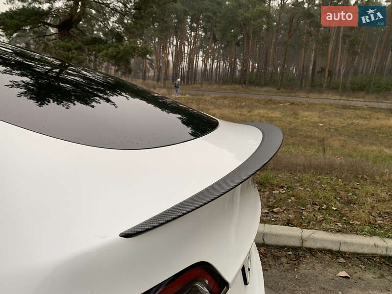 Внедорожник / Кроссовер Tesla Model Y 2020 в Киеве