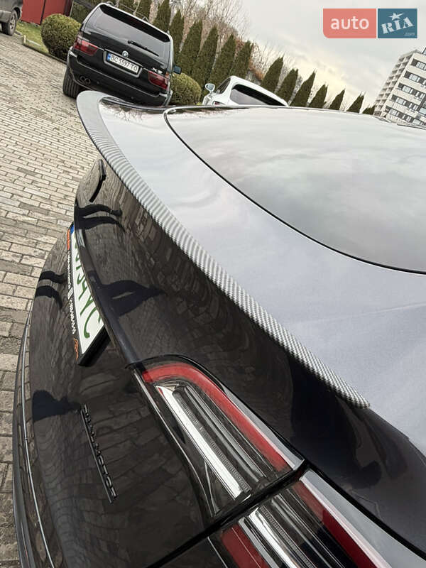 Внедорожник / Кроссовер Tesla Model Y 2024 в Львове