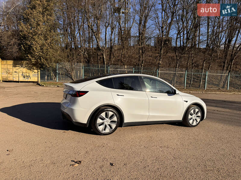 Внедорожник / Кроссовер Tesla Model Y 2023 в Львове