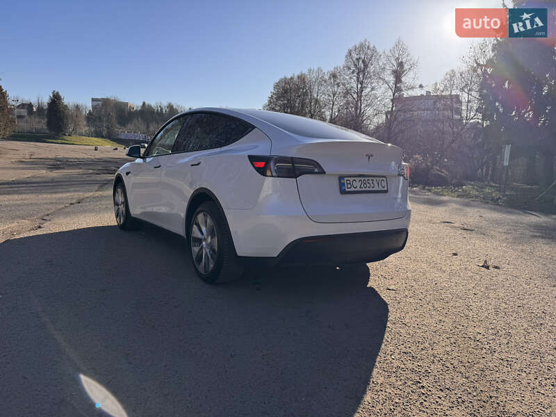 Внедорожник / Кроссовер Tesla Model Y 2023 в Львове