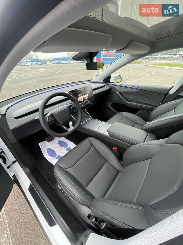 Внедорожник / Кроссовер Tesla Model Y 2025 в Киеве фото 11 Внедорожник / Кроссовер Tesla Model Y 2025 в Киеве