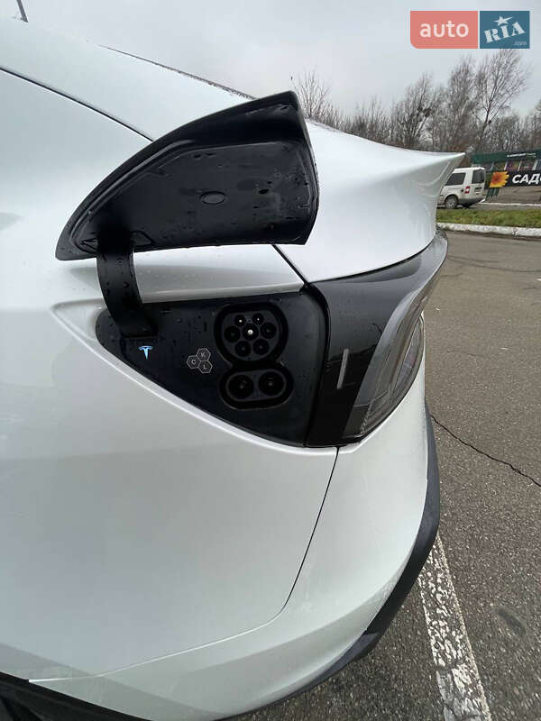 Внедорожник / Кроссовер Tesla Model Y 2025 в Киеве фото 15 Внедорожник / Кроссовер Tesla Model Y 2025 в Киеве