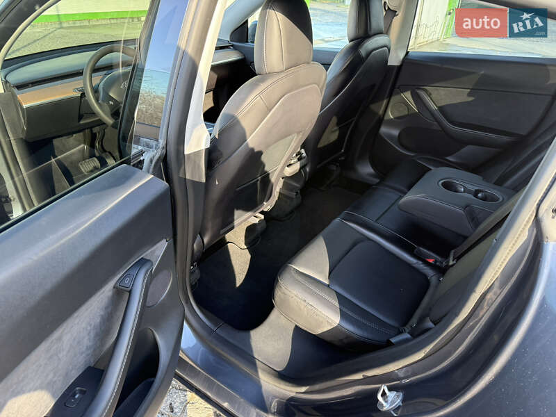 Внедорожник / Кроссовер Tesla Model Y 2021 в Золочеве