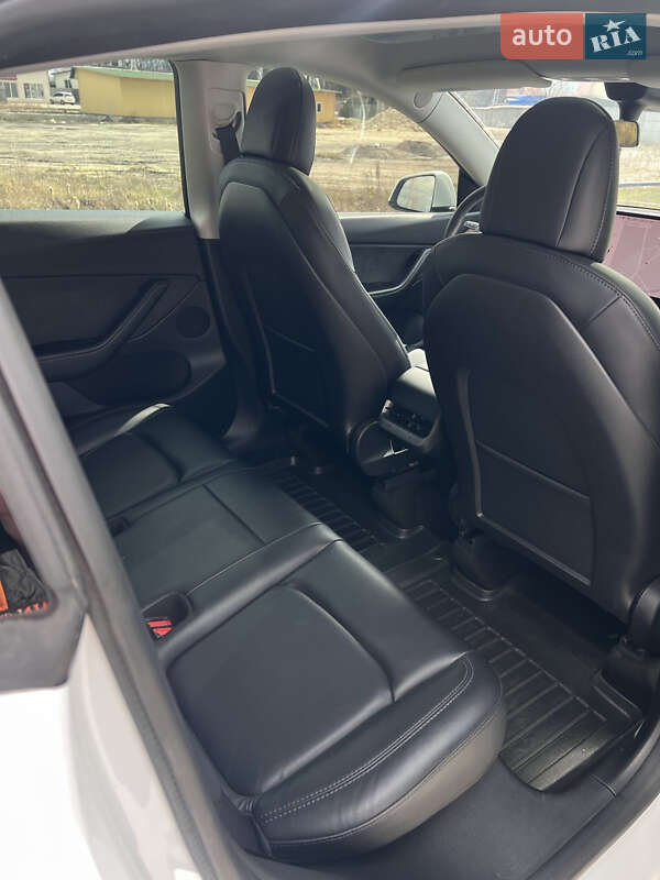 Внедорожник / Кроссовер Tesla Model Y 2022 в Львове