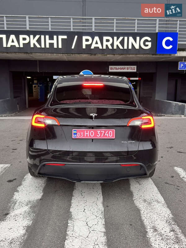Внедорожник / Кроссовер Tesla Model Y 2024 в Киеве