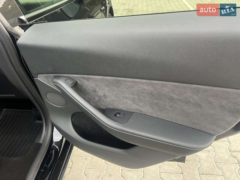 Внедорожник / Кроссовер Tesla Model Y 2024 в Ковеле