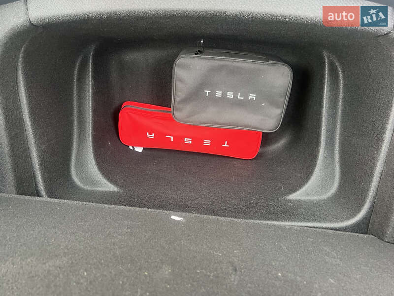 Внедорожник / Кроссовер Tesla Model Y 2024 в Ковеле