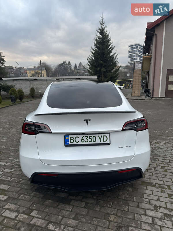 Внедорожник / Кроссовер Tesla Model Y 2024 в Львове