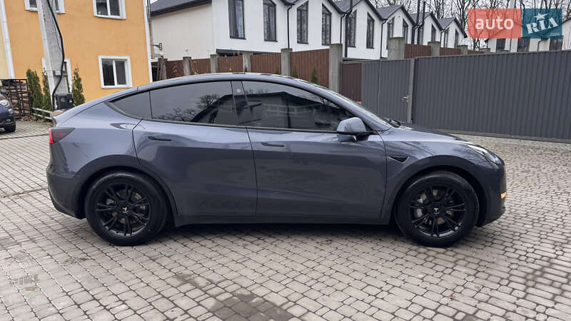 Внедорожник / Кроссовер Tesla Model Y 2022 в Киеве