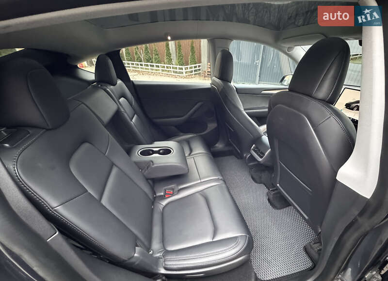 Внедорожник / Кроссовер Tesla Model Y 2022 в Киеве