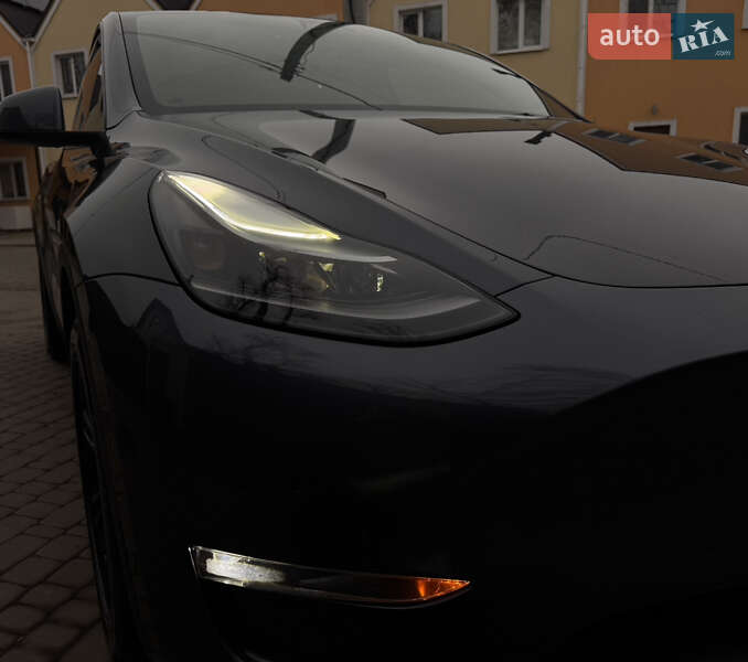 Внедорожник / Кроссовер Tesla Model Y 2022 в Киеве