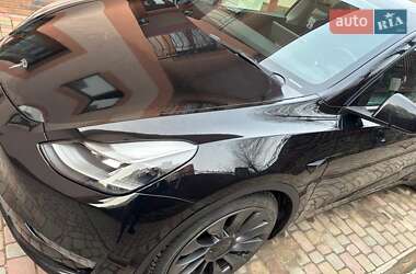 Внедорожник / Кроссовер Tesla Model Y 2021 в Львове