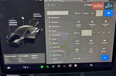 Внедорожник / Кроссовер Tesla Model Y 2021 в Львове