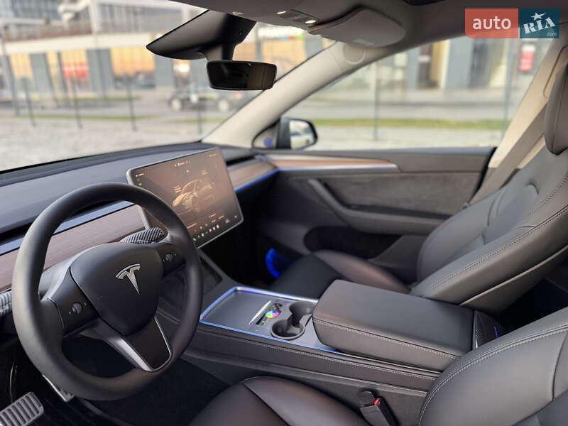 Позашляховик / Кросовер Tesla Model Y 2024 в Львові