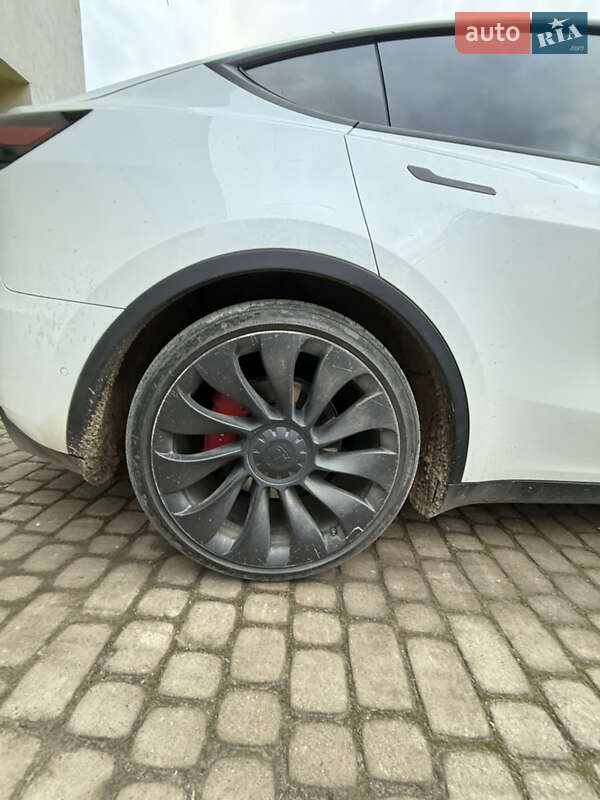 Внедорожник / Кроссовер Tesla Model Y 2020 в Львове