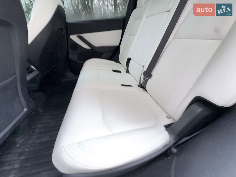 Внедорожник / Кроссовер Tesla Model Y 2021 в Виннице