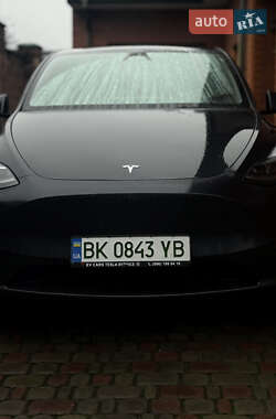 Внедорожник / Кроссовер Tesla Model Y 2024 в Ровно