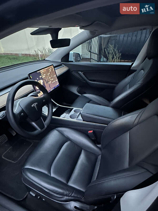 Внедорожник / Кроссовер Tesla Model Y 2020 в Луцке