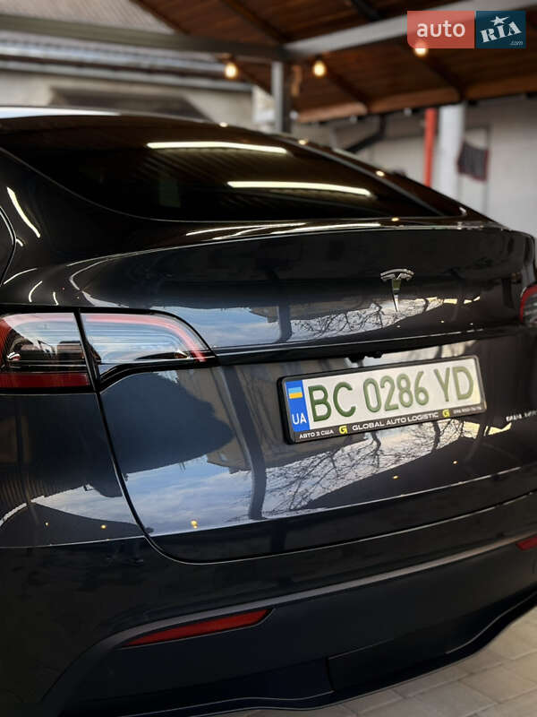 Внедорожник / Кроссовер Tesla Model Y 2025 в Львове