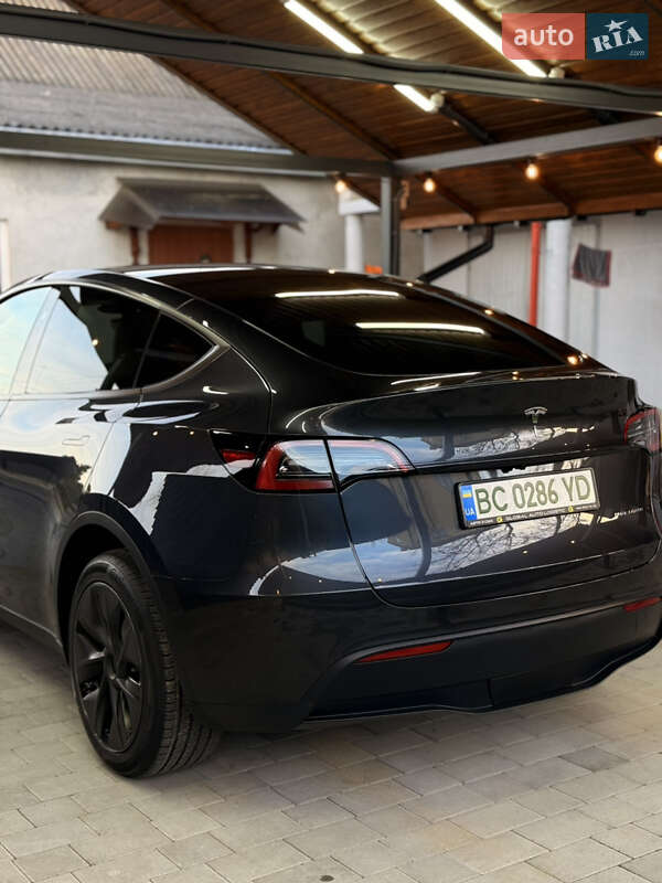 Внедорожник / Кроссовер Tesla Model Y 2025 в Львове