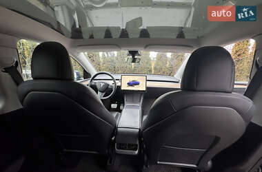 Позашляховик / Кросовер Tesla Model Y 2022 в Львові