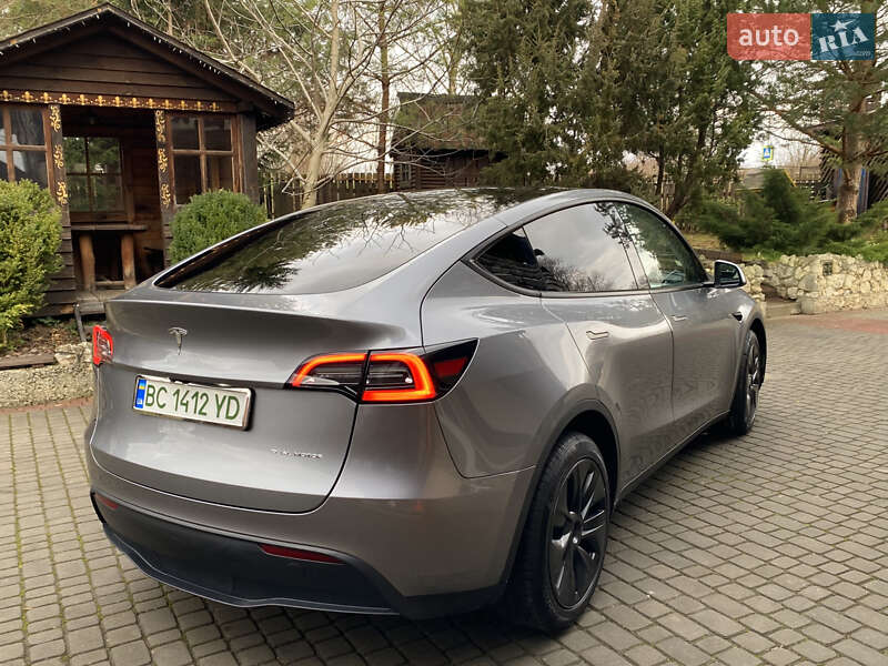 Внедорожник / Кроссовер Tesla Model Y 2024 в Львове