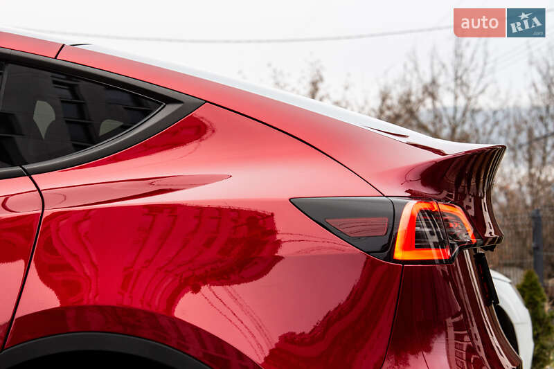 Внедорожник / Кроссовер Tesla Model Y 2024 в Львове
