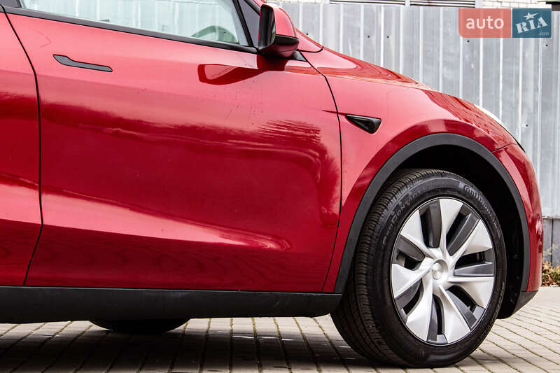 Внедорожник / Кроссовер Tesla Model Y 2024 в Львове