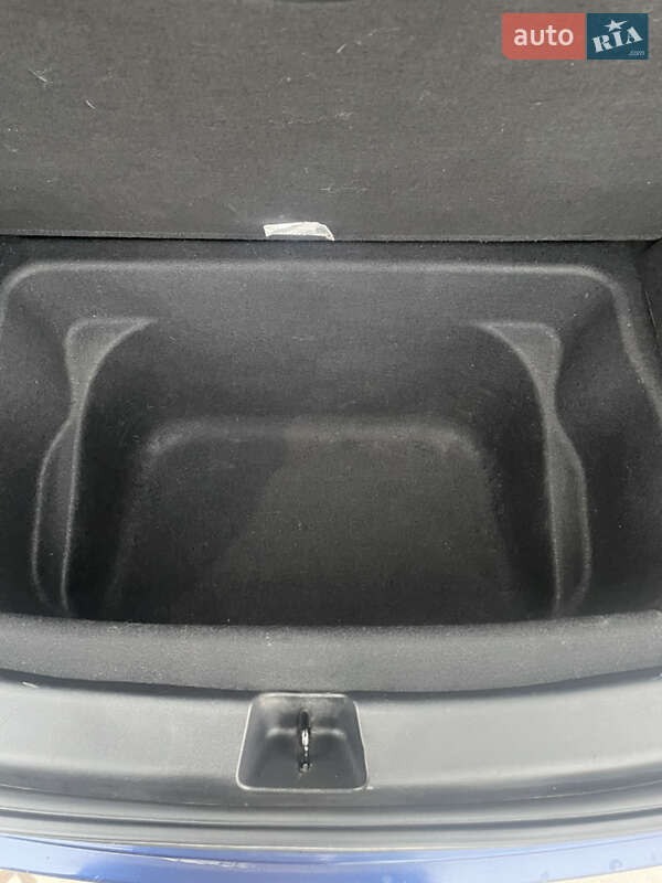 Внедорожник / Кроссовер Tesla Model Y 2021 в Тернополе