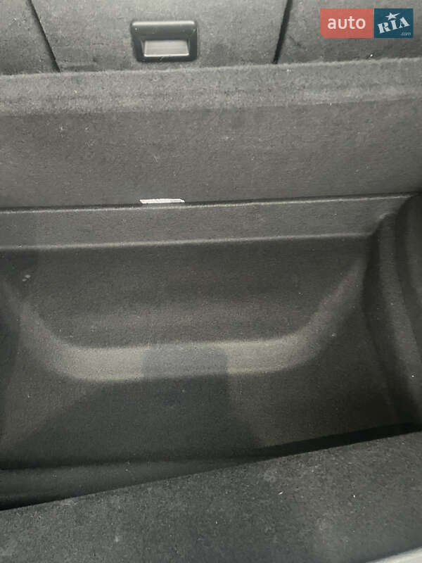 Внедорожник / Кроссовер Tesla Model Y 2021 в Тернополе